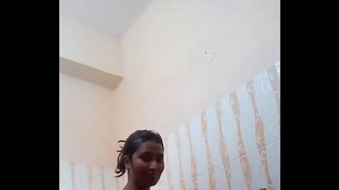 https://www.xxxvideok.com/xxx-videos-indian-swathi-bath/