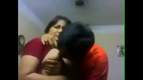 https://www.xxxvideok.com/kadakkal-aunty-kissing-me-and-boobs/