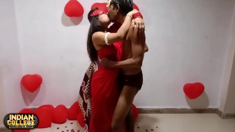 deshi xxx videos couple celebrating valentines